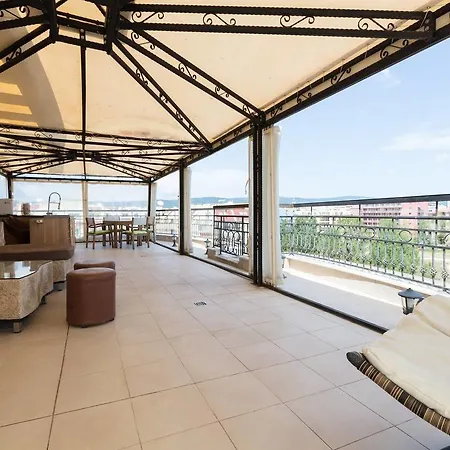 Апартамент Luxury 2bedroom Apart With Large Terrace Rj *
